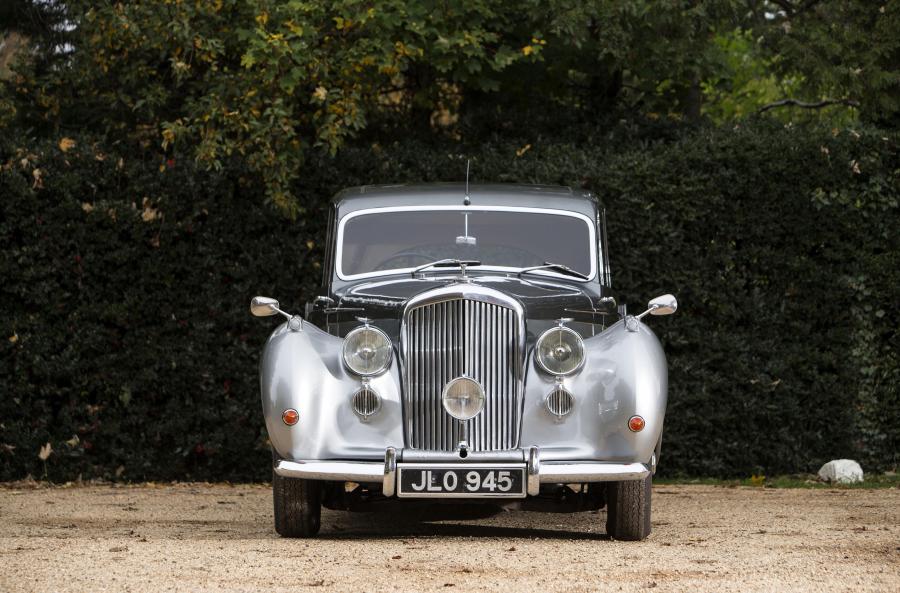  Bentley Mark VI Saloon by Vanden Plas 1946 года  (фото 3 из 6)